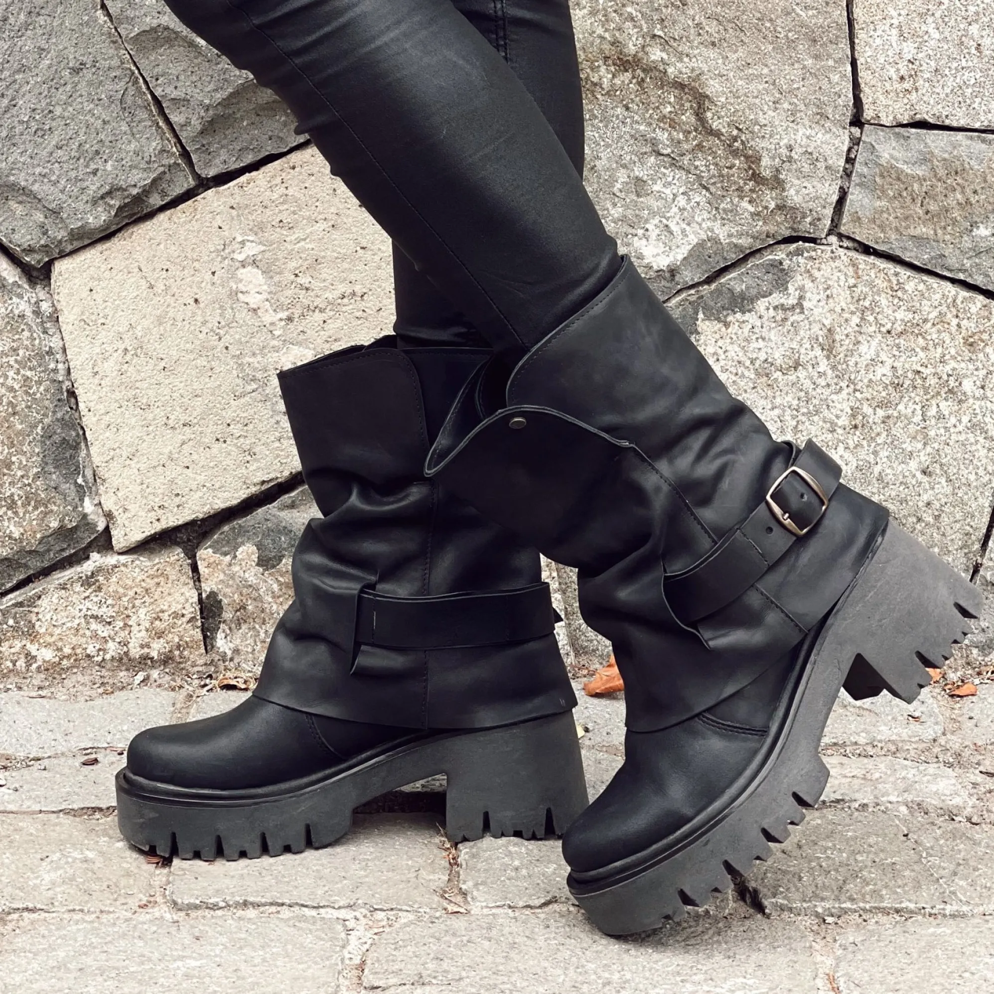 CAMPER NEW NEGRO
